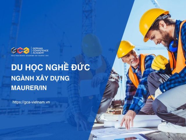 Học viên ngành xây dựng làm việc tại công trường