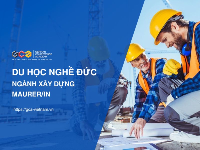 Học viên ngành xây dựng làm việc tại công trường